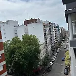 Amplio Departamento Con Balcon En Una Zona Estrategica