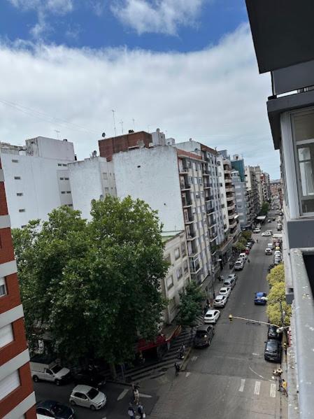 Apartamento Amplio Departamento Con Balcon En Zona Estrategica
